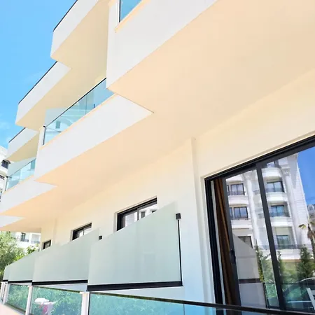 Appartement Crown Golem (Tirana)