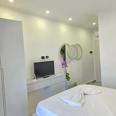 Appartement Crown Golem (Tirana)